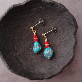 【Titanium】Turquoise × Red Coral Earrings／ターコイズ ミニピアス（赤）の画像