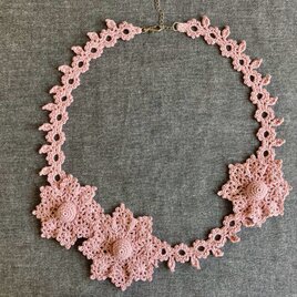 レース編み*お花のネックレス（ビジュー）の画像