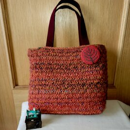 手編み刺繍ブローチ付きトートバック(オレンジ)の画像