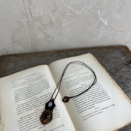 クラフト作家「結-YU-」さん創作ネックレス　マクラメ結び囲み編みネックレス  yk0181