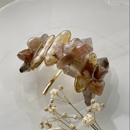 くすみブラウン エレガントポニーフック/かすみ草, スモーキークォーツ, ルチルクォーツ〈受注制作〉の画像