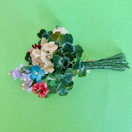 布花 野の花のコサージュ Dの画像