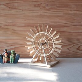 木の風車（かぜしらすと木もれ陽）