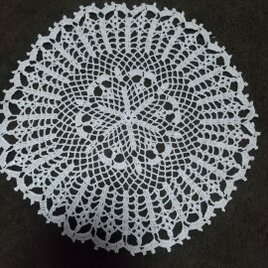手編みレースドイリー直径約２１cmの画像