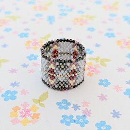 ビーズ織りの指輪　Ｙ-167