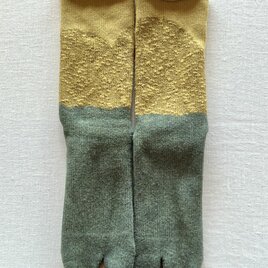 SATOYAMA socks 25-27cm コブナグサ染め　yellow greenの画像