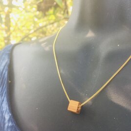 yakusugi cube necklaceの画像