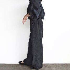 ピンストライプストレートパンツ（ブラック×ホワイト）の画像
