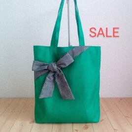 【値下げ】A4対応☆ファスナーポケット付き　緑帆布☆グレンチェックのリボントートバッグ　肩掛け　　703