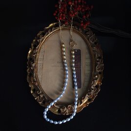 [送料無料]パール×チェーンのマンテルネックレス　73cm　グレードロップパールと金箔のロングネックレス　　の画像