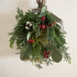 森の中の赤い実クリスマススワッグ３の画像