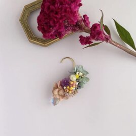 「人魚の涙」紫陽花と千日紅とイモーテルの耳飾りの画像