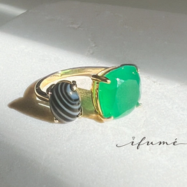 天然石グリーンオニキス×ストライプオニキスのフォークリング  金属アレルギー対応 カラーストーン 指輪の画像