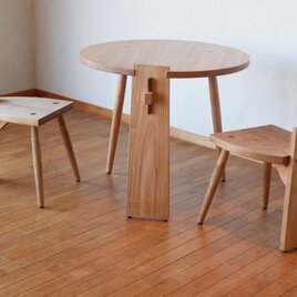 〈現品〉くるみのティーテーブル