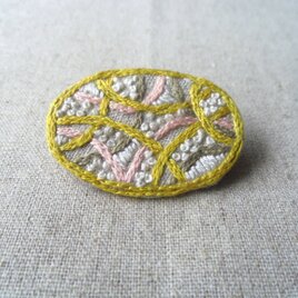 刺繍ブローチ　CROSS（楕円）の画像