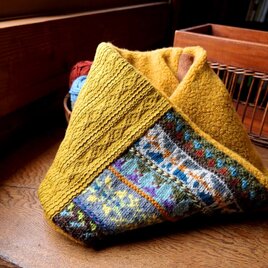 手編み×ねじりひと巻きスヌード たっぷりと暖かいパッチワーク　item.6の画像