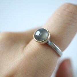 Gray Moonstone Ringの画像