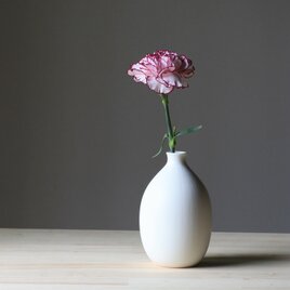 白い磁器の一輪挿し　(FV35)の画像