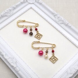 《２色から選べる》バレンタインパールとスクエアチャームのブローチ