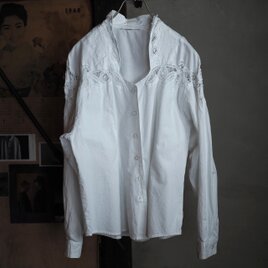 omitsuのおつくろい /  レースシャツジャケット with 古川莉恵 ガラスのボタンの画像