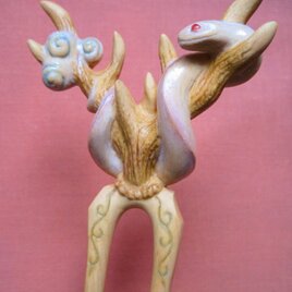 鹿角と白蛇のかんざしの画像