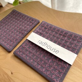刺し子コースター2枚セット　方眼/紫　プレゼント　カフェ雑貨　和小物　布コースター　北欧　海外ギフト　母の日の画像