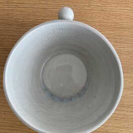 まるの付いた器の画像