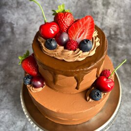 実物大　リアルサイズの苺チョコレート　デコレーションケーキ食品サンプル　オブジェ　の画像