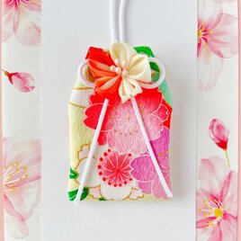 （桜まつり）元巫女が作る花のお守り袋の画像