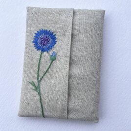 矢車菊の刺繍ポケットティッシュケースの画像