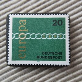 東ドイツ　切手ブローチ9549の画像