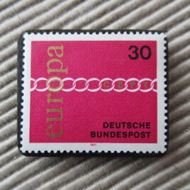 東ドイツ　切手ブローチ9550の画像