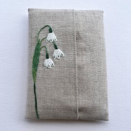 スノーフレイクの刺繍ポケットティッシュケースの画像