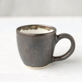 黒いコーヒーカップの画像