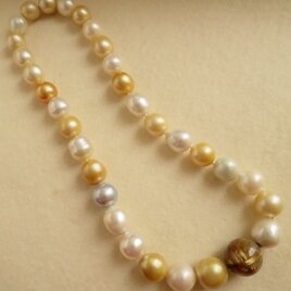South sea pearl Rutile Quartz Necklaceの画像