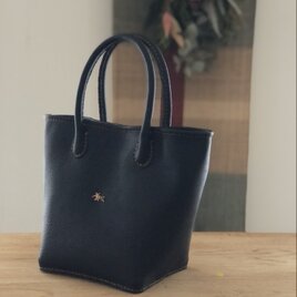 【春の新作】栃木レザー　day  bag B（ブラック）の画像