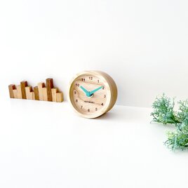 KATOMOKU mini clock 2 ライトグリーン km-125LG 置き時計 木の時計の画像