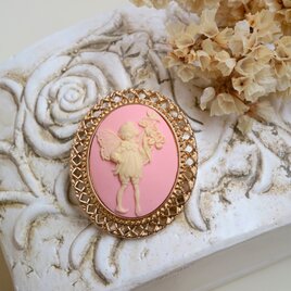 カメオのブローチネックレス　花を持つ妖精（ピンク）の画像