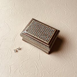 ペルシャの象嵌細工（寄木細工）小箱　宝石箱　長方形 14ｃｍ【KHA-174】の画像