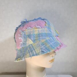 魅せる帽子☆パッチワーク風マドラスチェックのバケットハット～ブルー&ピンクの画像