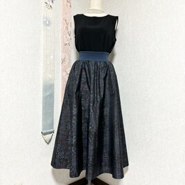 大島紬の反物から作ったリブフレアースカート　氷流るるの画像