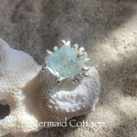 Ocean Inspired Rough Aquamarine Ring アクアマリン原石の珊瑚フレームのリングの画像