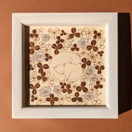 「猫×クローバー」10×10cm 〈ウッドバーニングアートフレーム〉の画像