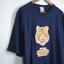 アートなレザーパッチ「トラ」の 半袖 Tシャツ（5色）牛革 ワッペンの画像