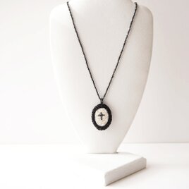 【cross/black】necklaceの画像