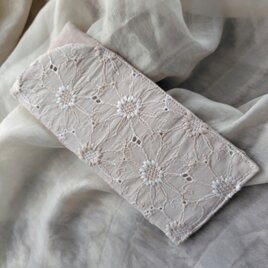 刺繍生地*リネン*メガネケース*マーガレットの画像