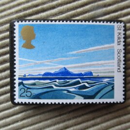 イギリス　切手ブローチ 9603の画像