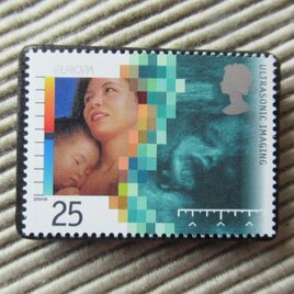 イギリス　切手ブローチ 9604の画像
