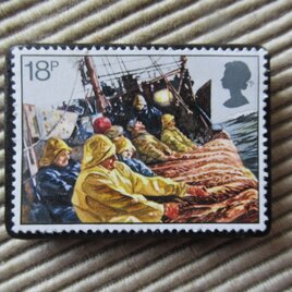 イギリス　切手ブローチ 9608の画像