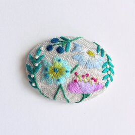 草花の刺繍ブローチ・botanicalの画像